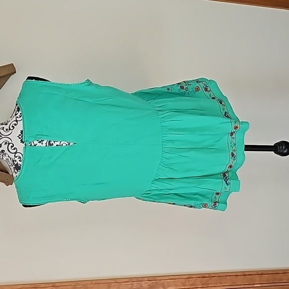 Umgee Woman's TOP NWT - Picture 6 of 6